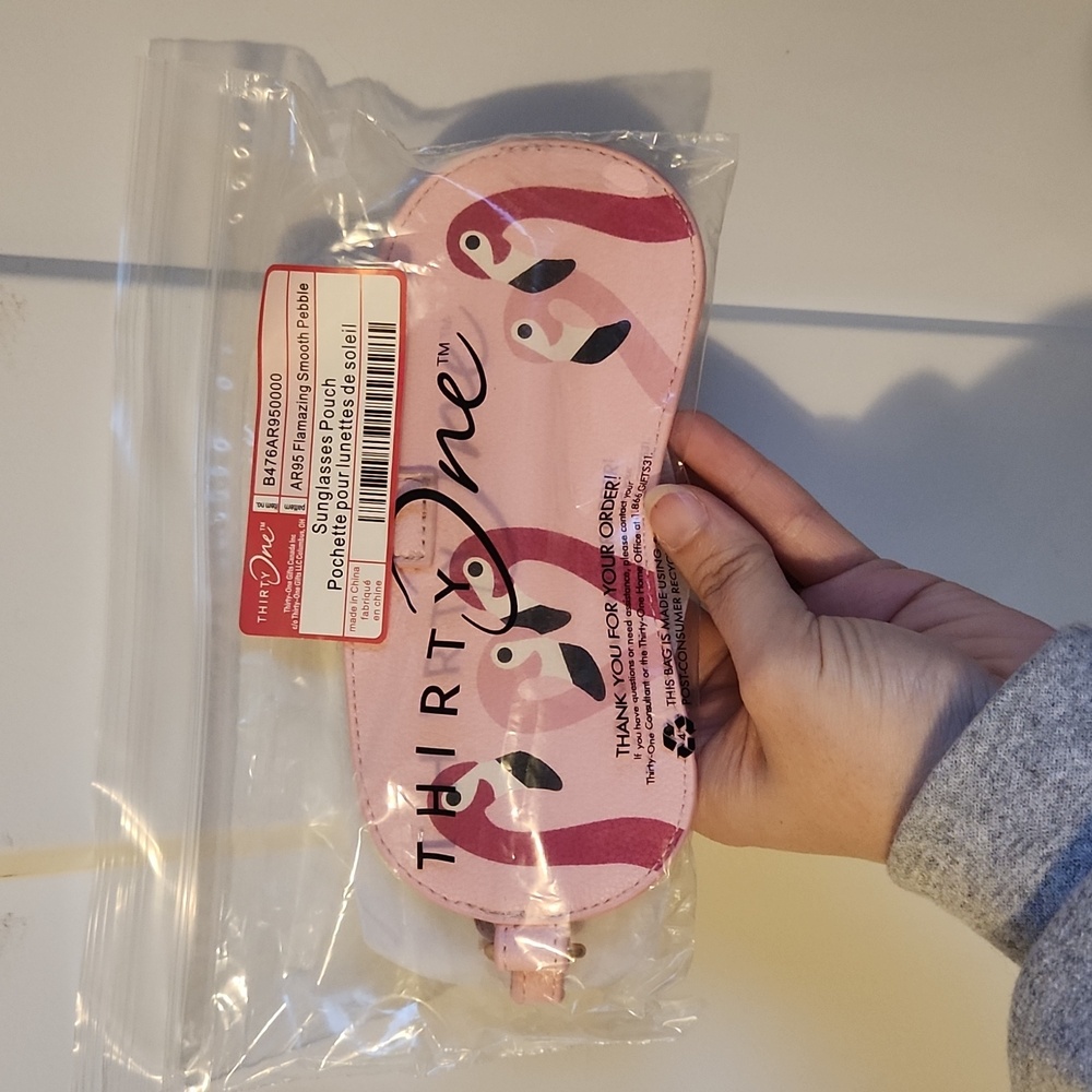 Thirty-one sunglasses pouch